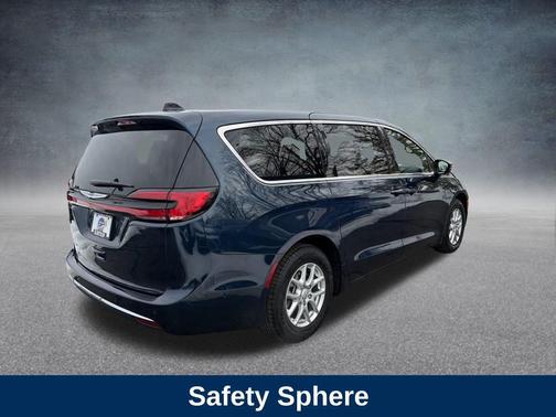 2025 Chrysler Pacifica L