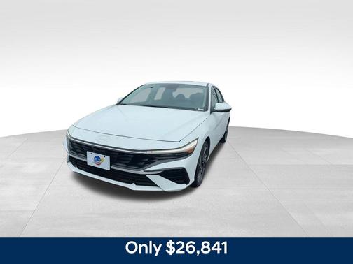 2025 Hyundai ELANTRA Limited