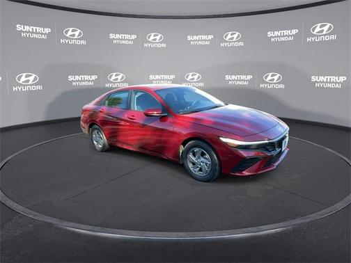 2025 Hyundai ELANTRA SE