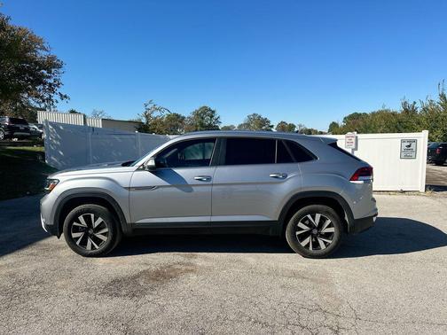 2023 Volkswagen Atlas Cross Sport 2.0T SE