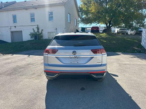 2023 Volkswagen Atlas Cross Sport 2.0T SE