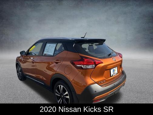 2020 Nissan Kicks SR