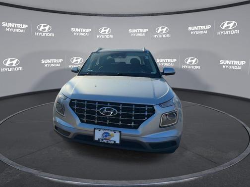 2024 Hyundai VENUE SEL