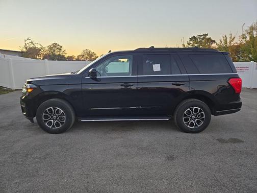 2023 Ford Expedition XLT