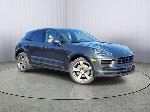2022 Porsche Macan Base