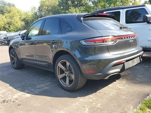 2022 Porsche Macan Base