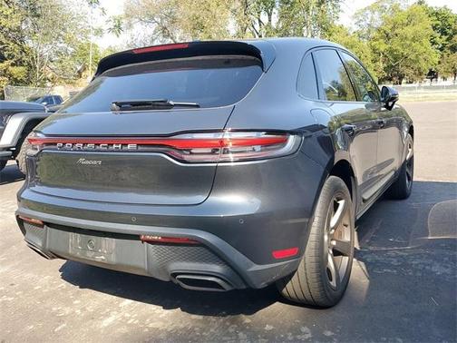 2022 Porsche Macan Base