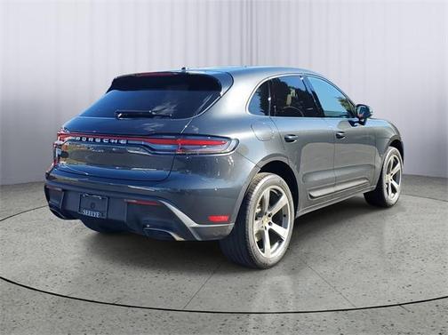 2022 Porsche Macan Base