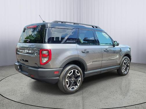 Gray Metallic 2023 Ford Bronco Sport Outer Banks