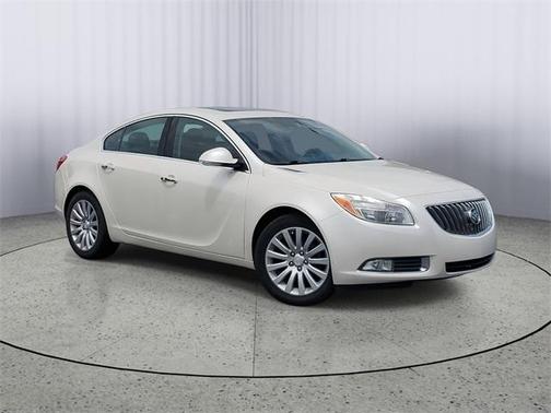 2012 Buick Regal Premium 1