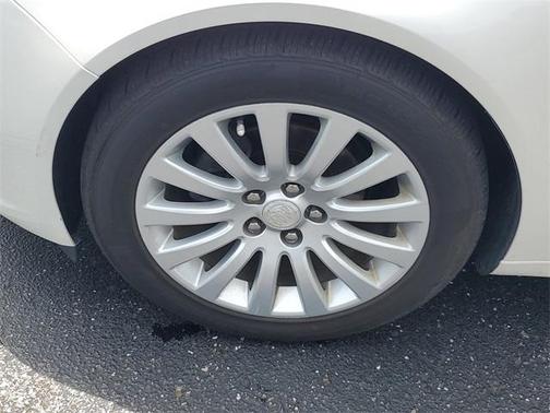 2012 Buick Regal Premium 1