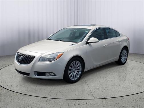 2012 Buick Regal Premium 1