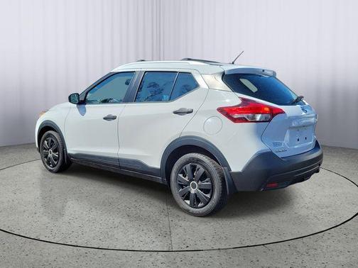 2019 Nissan Kicks S