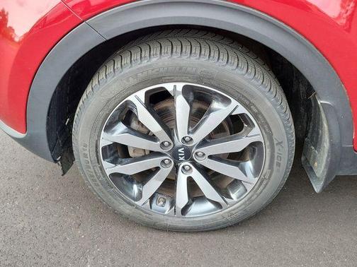 Hyper Red 2018 Kia Sportage EX