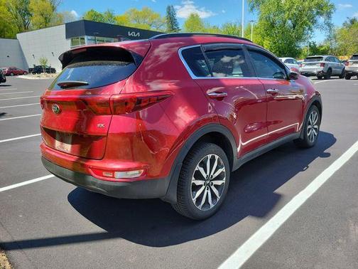 Hyper Red 2018 Kia Sportage EX