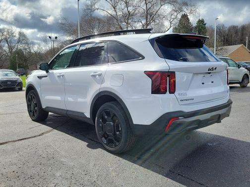 Glacial White Pearl 2025 Kia Sorento X-Line EX