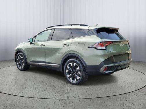 Jungle Green 2023 Kia Sportage X-Line