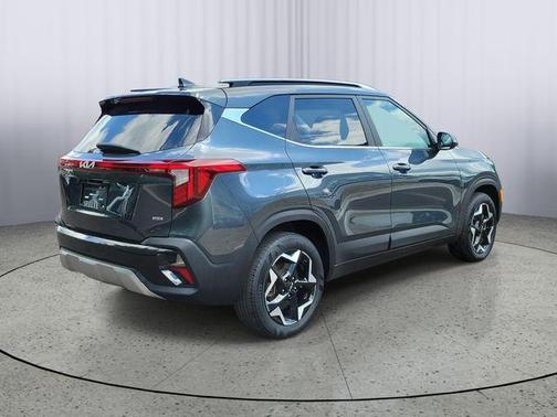 Gravity Gray 2024 Kia Seltos EX
