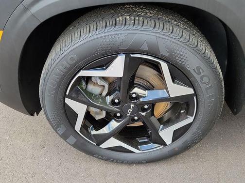 Gravity Gray 2024 Kia Seltos EX