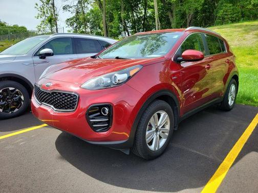 Red 2017 Kia Sportage LX