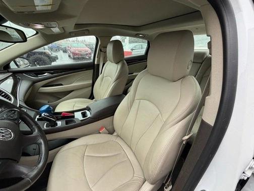 2017 Buick LaCrosse Essence