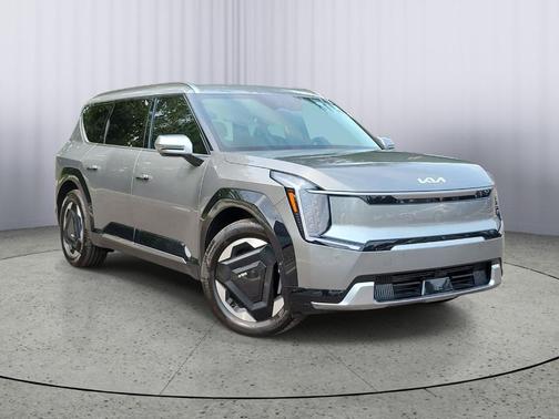 Pebble Gray 2024 Kia EV9 Land