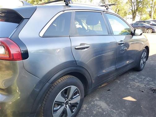 2017 Kia Niro LX