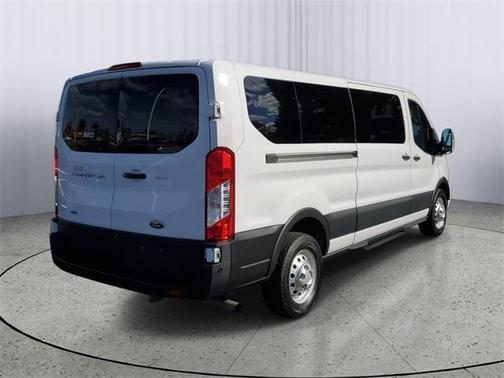 2022 Ford Transit-350 XLT