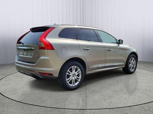 Seashell Metallic 2016 Volvo XC60 T5 Platinum