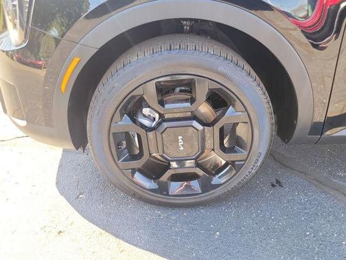 Ebony Black 2024 Kia Sorento SX