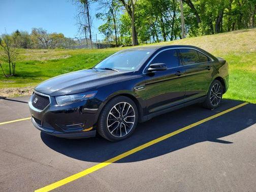 Shadow Black 2018 Ford Taurus SHO