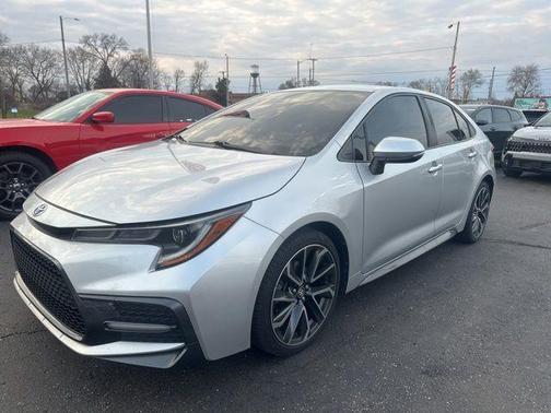 Classic Silver Metallic 2020 Toyota Corolla SE