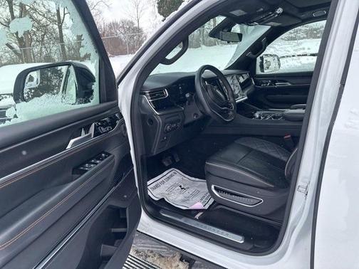 2024 Jeep Grand Wagoneer Series III