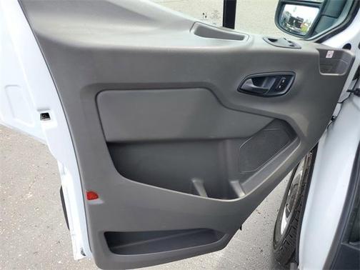 2020 Ford Transit-150 XL