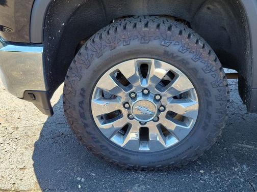 Mosaic Black Metallic 2022 Chevrolet Silverado 2500 LT