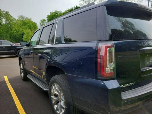 Dark Sapphire Blue Metallic 2018 GMC Yukon SLT Standard Edition