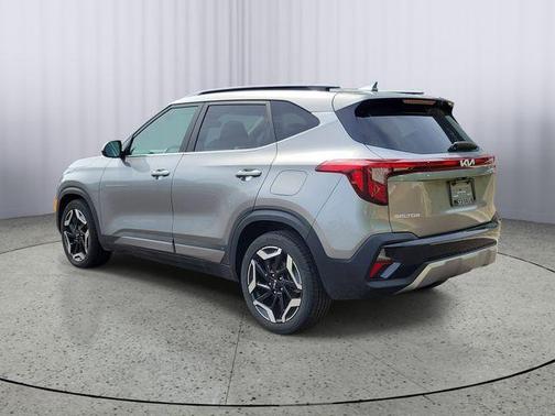 Steel Gray 2024 Kia Seltos SX