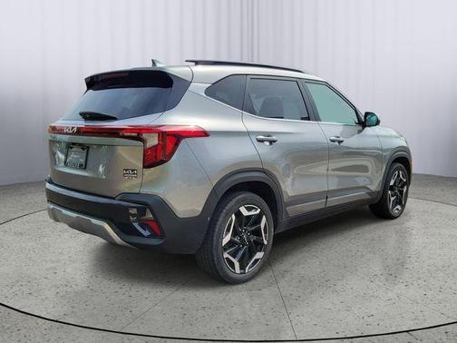 Steel Gray 2024 Kia Seltos SX