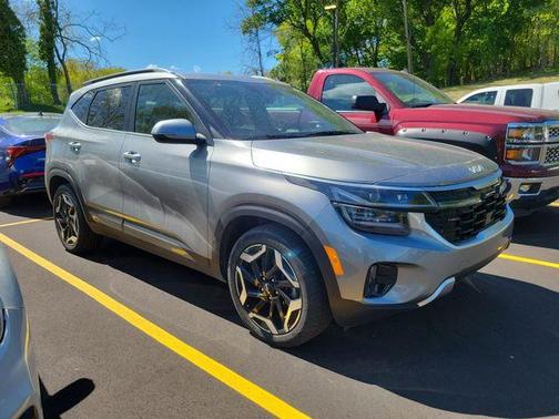 Steel Gray 2024 Kia Seltos SX