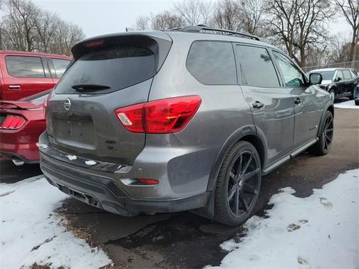 2020 Nissan Pathfinder SL