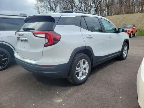 Summit White 2024 GMC Terrain SLE