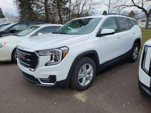 Summit White 2024 GMC Terrain SLE