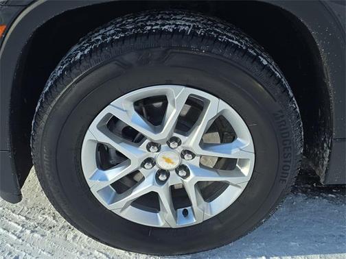 2023 Chevrolet Traverse LS