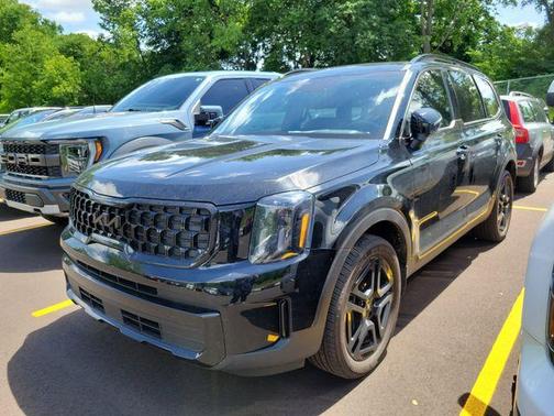 Ebony Black 2024 Kia Telluride EX X-Line