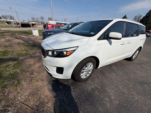 2017 Kia Sedona LX