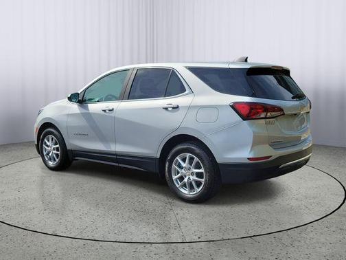 Silver Ice Metallic 2022 Chevrolet Equinox 1LT