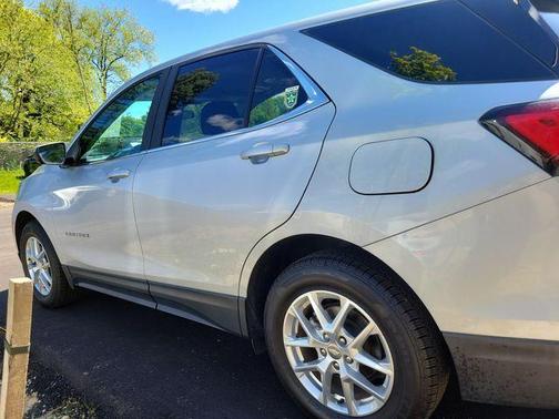 Silver Ice Metallic 2022 Chevrolet Equinox 1LT