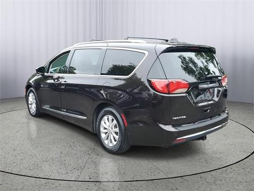 2018 Chrysler Pacifica Touring-L