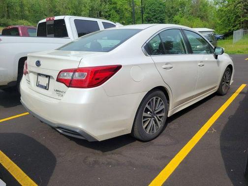 Crystal White Pearl 2018 Subaru Legacy 2.5i Premium