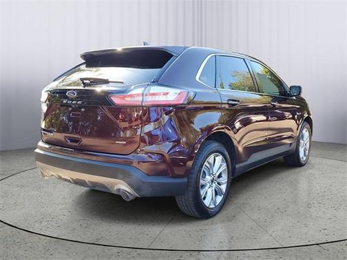 2023 Ford Edge Titanium